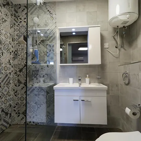 Spacious 2bd With Large Front Balcony & Country Views - Close To Sea * San Pawl il-Baħar