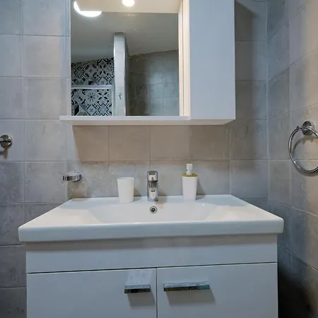 Spacious 2bd With Large Front Balcony & Country Views - Close To Sea Apartman San Pawl il-Baħar